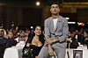 Cristiano Ronaldo und Georgina Rodríguez sitzen bei den Globe Soccer Awards in Dubai im Publikum.