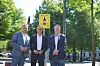 Der Leiter des Bezirksamtes Hamburg-Mitte, Ralf Neubauer (SPD), Polizeipräsident Falk Schnabel und Markus Schreiber, Vorsitzender des Bürgervereins zu St. Georg von 1880 e. V. bei einem Vor-Ort-Termin am Montag (v.l.n.r.).