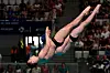 Massenberg und Schauer springen synchron rückwärts vom 3-Meter-Brett in Saint-Denis.