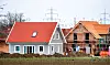 Im Neubaugebiet Haimar entstehen Einfamilienhäuser; im Hintergrund verläuft eine Hochspannungsleitung.