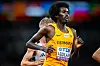 Mohamed Abdilaahi läuft im gelben Deutschland-Trikot über 5000 Meter bei der Leichtathletik-WM in Tokio.