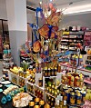 Ein bunter Verkaufsstand in Violas' in Eppendorf.