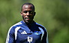 Jean-Luc Dompé im blauen HSV-Trainingsshirt beim Training in Längenfeld, Österreich.