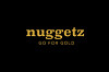 Goldene Nuggetz-Wortmarke mit dem Slogan „GO FOR GOLD“ auf schwarzem Hintergrund.