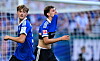 Louis Lemke und Otto Stange vom HSV jubeln beim Testspiel gegen Everton in Hamburg.