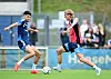 Daniel Elfadli und Sebastiaan Bornauw trainieren beim Hamburger SV mit dem Ball in Hamburg.