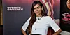 Collien Fernandes posiert im Cinemaxx Holi vor Filmplakaten zum Start der Kinotour.