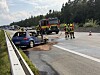 A7 bei Brokenlande: Pkw kracht in Lkw und brennt aus