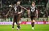 Connor Metcalfe und Abdoulie Ceesay bejubeln das Siegtor gegen Wolfsburg