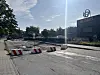 Die Zufahrtsstraße ist seit vor der Eröffnung des marktes gesperrt.