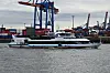 Hafenrundfahrtschiff der Rainer Abicht Elbreederei vor Containerterminals im Hamburger Hafen