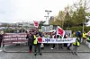 Rund 130 Personen - Mitarbeiter des NDR und Mitglieder des Hamburger Bündnisses gegen Rechts - demonstrierten gegen einen AfD-Besuch im Landesfunkhaus in Lokstedt.