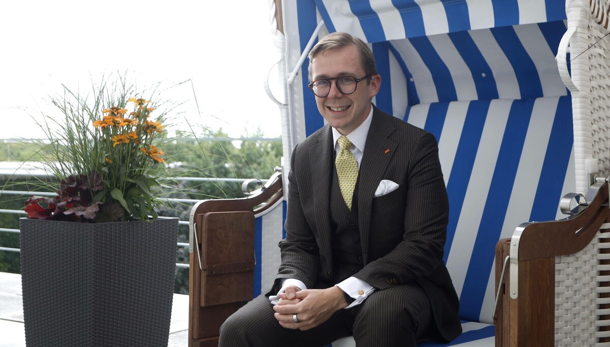 Pat Roth „Habt ihr sie noch alle?“: Roth verteidigt Amthor in Strandkorb-Affäre