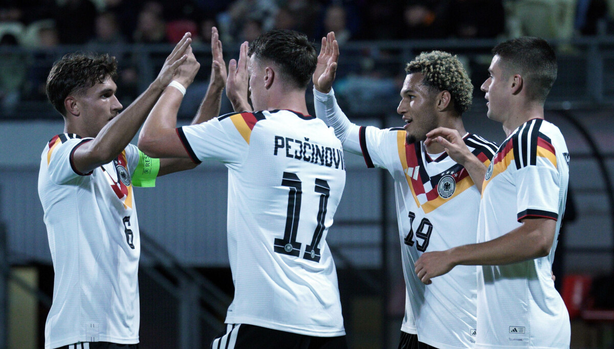 Photo: MOPO Nicolò Tresoldi reaches 35 million euro market value as Yann Sommer backs him