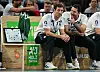Torsten Jansen und Blazenko Lackovic auf der Trainerbank