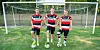 Altonas junger Neuzugang Moritz Kloß (l.) mit den „alten“ AFC-Spielern Leon Mundhenk (M.) und Niklas Siebert