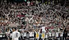 Frankfurt-Fans feiern ihre Mannschaft