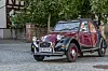 Schwarz-rot lackierte Ente von Citroen