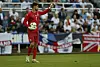 St. Paulis Torwart Nikola Vasilj im Trikot der Nationalmannnschaft von Bosnien-Herzegowina beim 0:3 gegen England.