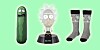 Von der Serie „Rick and Morty“ gibt es jede Menge coole Fanartikel, die sich perfekt als Geschenk für einen 'Rick and Morty'-Fan eignen.