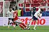 Pierre-Emile Hojbjerg und Declan Rice im Duell