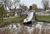 Spektakulärer Unfall im Landkreis Nordfriesland – Milchlaster landet in Dorfteich