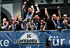 Steffen Baumgart feiert 2019 mit Paderborn den Bundesliga-Aufstieg