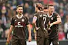 Karol Mets, Jackson Irvine und Hauke Wahl