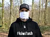 Nicolas Kiefer mit dem Mundschutz, den er in seinem Online-Shop vertreibt.