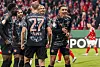 Jamal Musiala feiert seinen Treffer gegen Mainz mit Lahmer, Gnabry, Sane und Davies