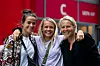 U17-Trainerin Friederike Kromp (r.) bei einem ihrer EM-Besuche mit ihrer Co-Trainerin Julia Simic (M.) und Ex-Nationalspielerin Lena Lotzen