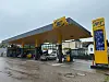 An dieser Tankstelle in Langenhorn soll ein Mann eine Frau mit Benzin überschüttet und verschleppt haben.