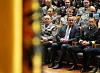 Boris Pistorius (M.) neben Flottillenadmiral Ralf Kuchler (r.), Kommandeur der Führungsakademie der Bundeswehr in Hamburg
