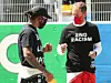 Fahren die beiden auch 2021 gegeneinander? Sebastian Vettel (r.) und Lewis Hamilton