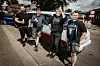 Steffen (33), Bernhard (51), Henry (25) und Jan (33, v.li.) sind seit 23 Stunden unterwegs – aus Ratzeburg.
