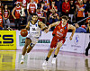 Kenneth Ogbe im Angriff gegen Hugo Benitez