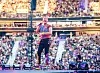 Coldplay-Frontmann Chris Martin steht bei einem Konzert in Frankfurt am Main auf der Bühne. (Archivbild)