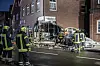 Nach Feuerwehrball in Drochtersen. Junger Mann setzt sich ins Auto und kracht in Hauswand
