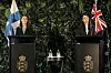 Sanna Marin (l.), Finnlands Ministerpräsidentin, gab in Auckland eine gemeinsame Pressekonferenz mit Jacinda Ardern, Premierministerin von Neuseeland.