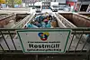 Ein Container für Restmüll steht auf dem Gelände des Recyclinghofs Rondenbarg.