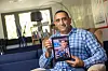 Oktay Özdemir hat ein Buch über seinen Weg zur Hamburger Polizei geschrieben.