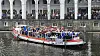 HSV-Fans verfolgen die Party von der Alster