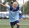 Svea Stoldt als Kind im HSV-Fußballcamp