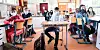 Hamburger Schüler mit Masken im Unterricht: Zu flächendeckenden Schulschließungen soll es nicht mehr kommen.