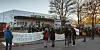 Etwa 80 Personen demonstrierten am Samstag vor der Flüchtlingsunterkunft in Rahlstedt.