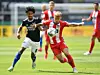 Ob der HSV (hier mit Jeremy Dudziak, l.) in dieser Saison gegen Heidenheim gewinnen kann, sehen nur Kunden von Sky im Pay-TV.
