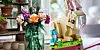 Der Lego Blumenstrauß ist eine sehr beliebte Deko aus den Klemmbausteinen. Zu Ostern hat Lego außerdem diesen putzigen Osterhasen exklusiv im Lego-Shop im Programm. Beides waren Lego Neuheiten Anfang 2021.