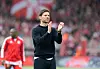 Xabi Alonso klatscht in die Hände