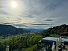 Das Hotel Bergkristall in Oberstaufen punktet mit einer Pole Position und traumhaften Ausblicken auf die Herbst-Landschaft des Allgäus.