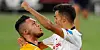 Torschütze und Torverhinderer in einem: Sevillas Matchwinner Lucas Ocampos (l.) lässt sich nach dem 1:0 gegen Eibar feiern